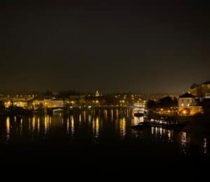 Praga- Wełtawa nocą